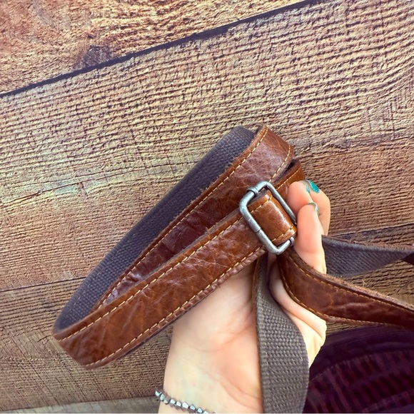 Unisex Jack Georges Voyagers Collection Leather Crossbody - Picture 13 of 16